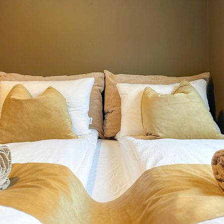 For Groups & Families - Free Parking & Near Attractions Appartement Tromsø Buitenkant foto