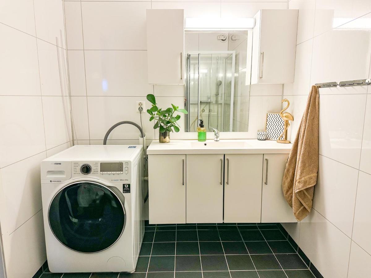 For Groups & Families - Free Parking & Near Attractions Appartement Tromsø Buitenkant foto