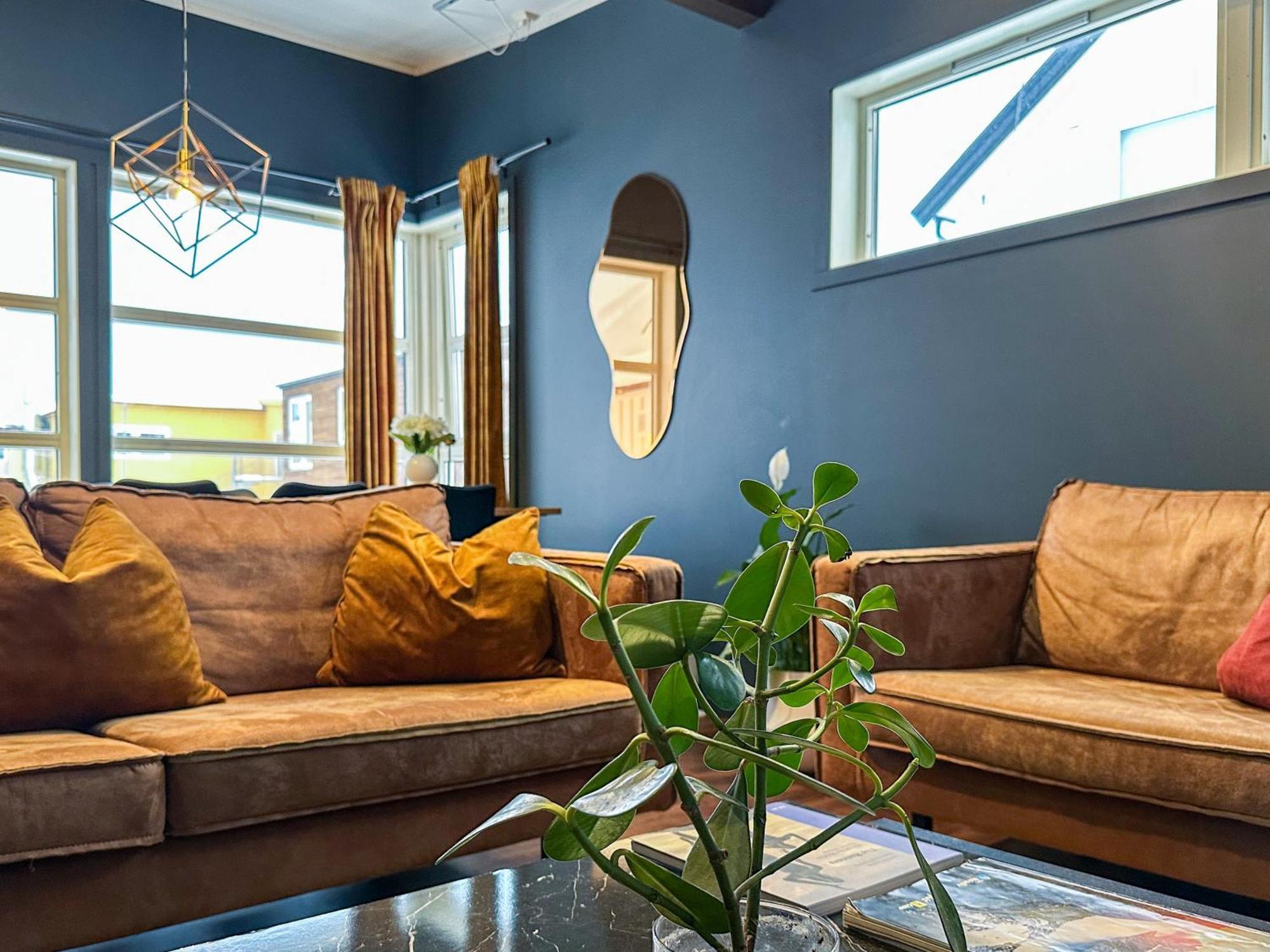 For Groups & Families - Free Parking & Near Attractions Appartement Tromsø Buitenkant foto