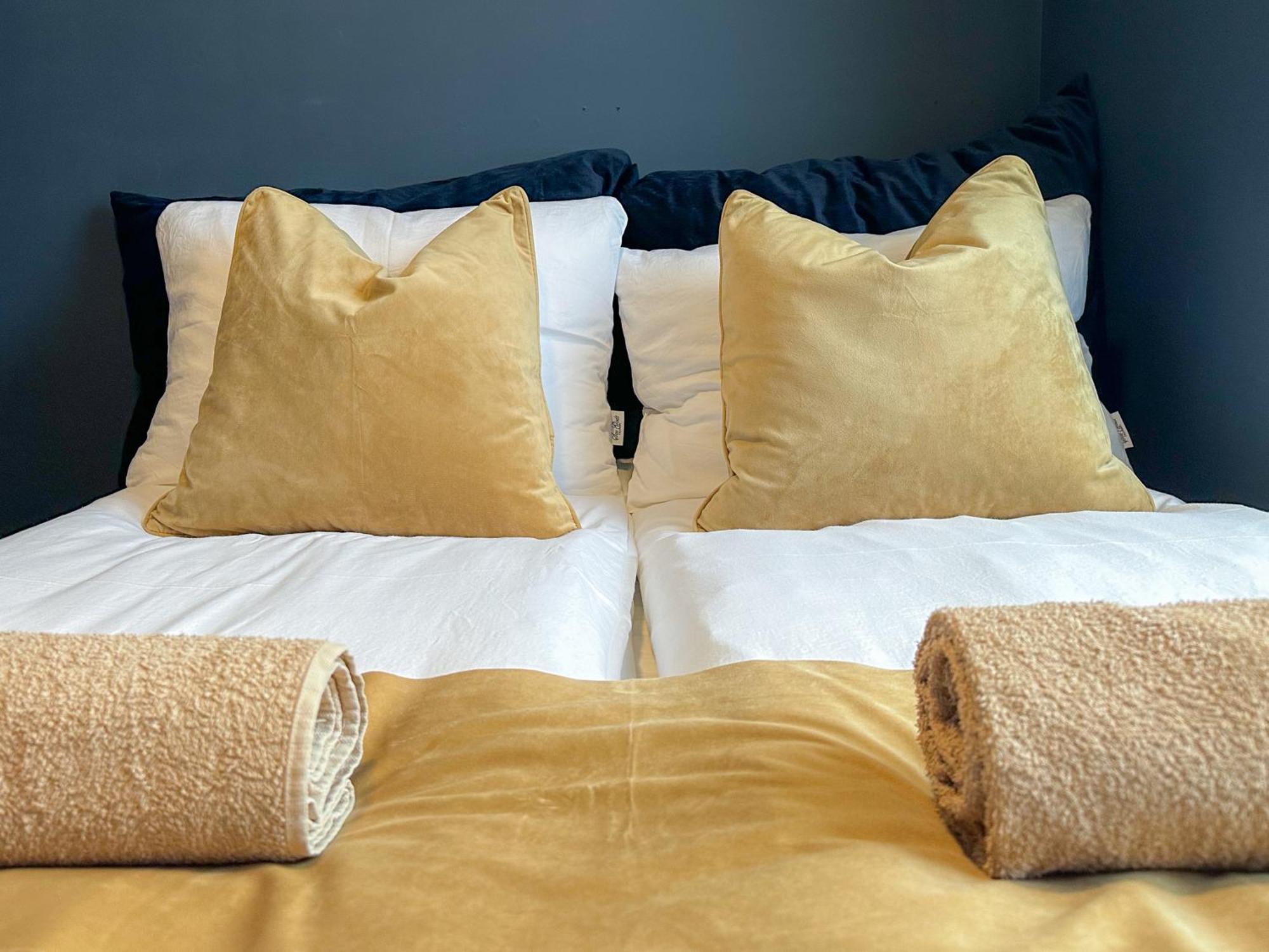For Groups & Families - Free Parking & Near Attractions Appartement Tromsø Buitenkant foto