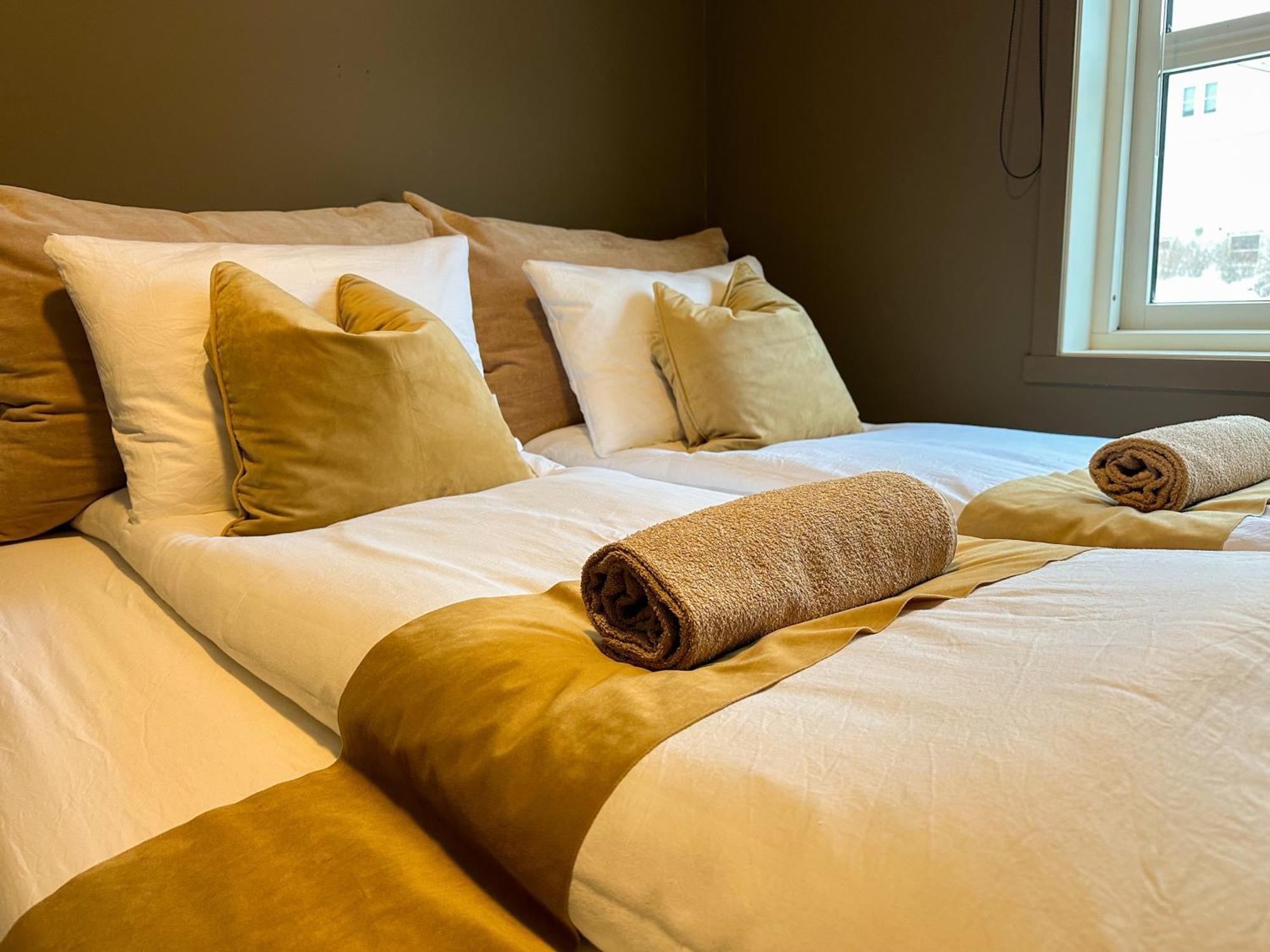 For Groups & Families - Free Parking & Near Attractions Appartement Tromsø Buitenkant foto
