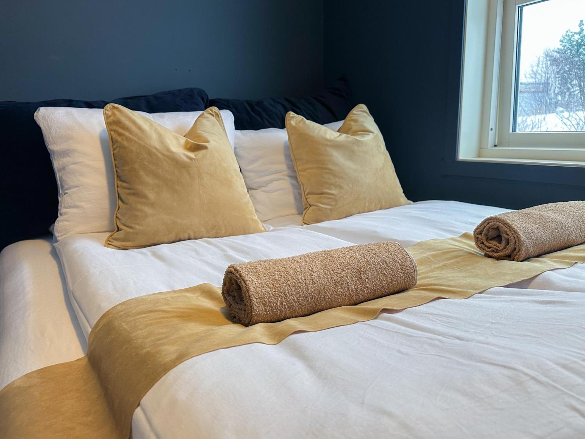 For Groups & Families - Free Parking & Near Attractions Appartement Tromsø Buitenkant foto